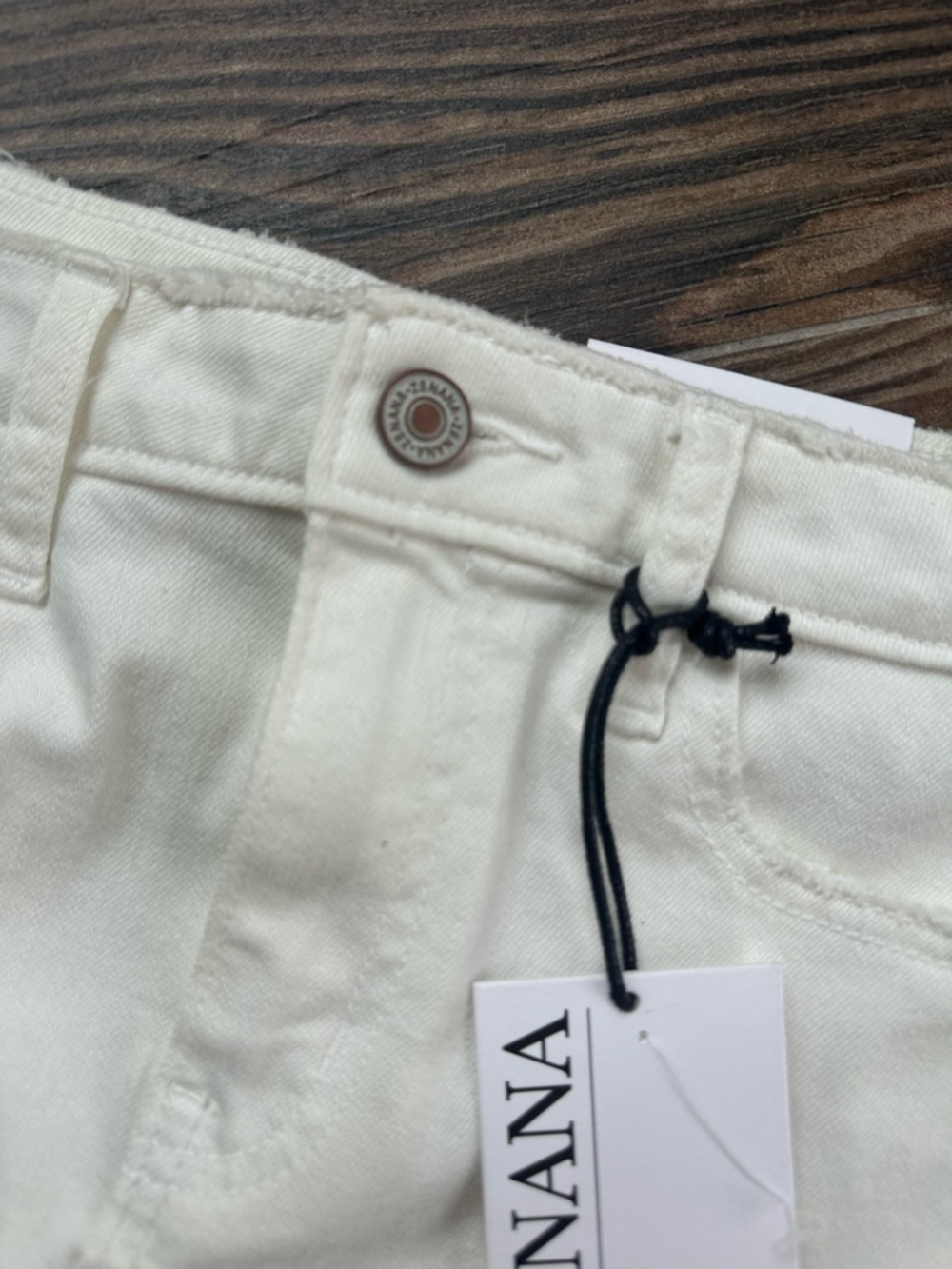 Zenana Outfitters White Denim Raw-Edge Mini Skort - Picture 4 of 12
